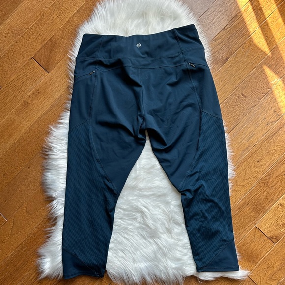 EUC Athleta Peacock Blue Capri Workout Legging - Picture 5 of 5